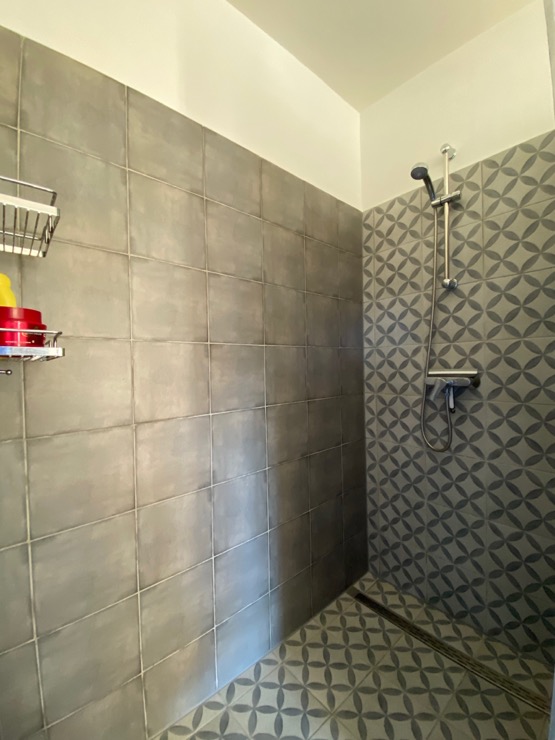 Shower, master bedroom I